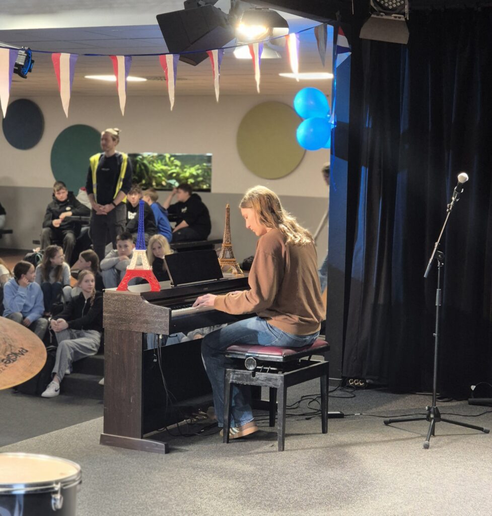 Mehr über den Artikel erfahren Das « fête de la musique » 2026 an der PCS – Musik in den Pausen